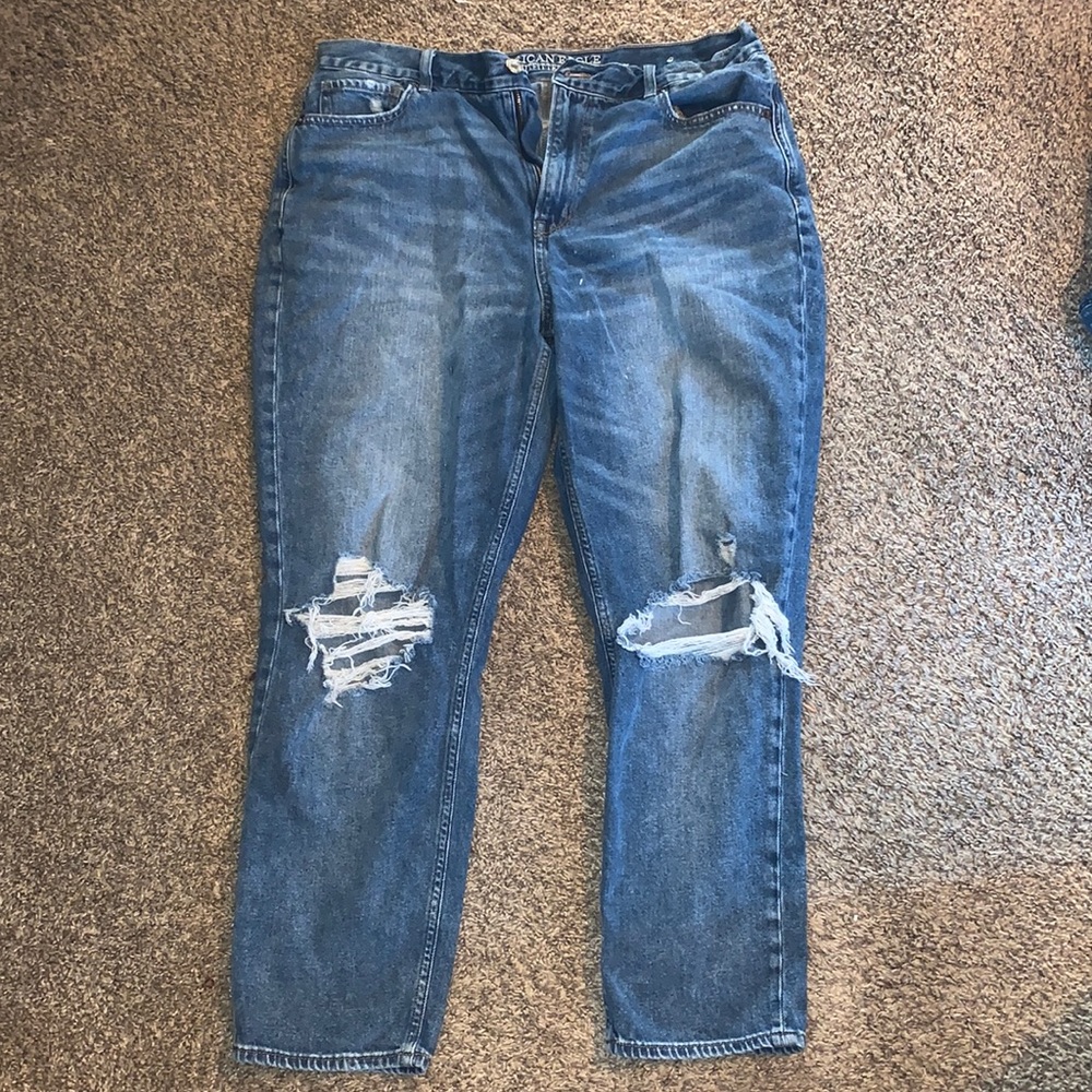 American eagle ripped mom jeans